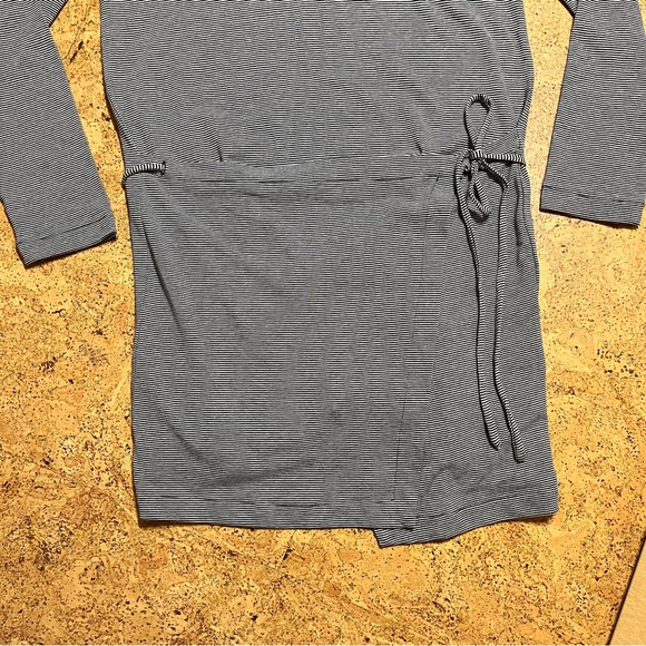 Avec Les Filles Striped Long Sleeve Wrap Dress Gray Sz L - Picture 6 of 16